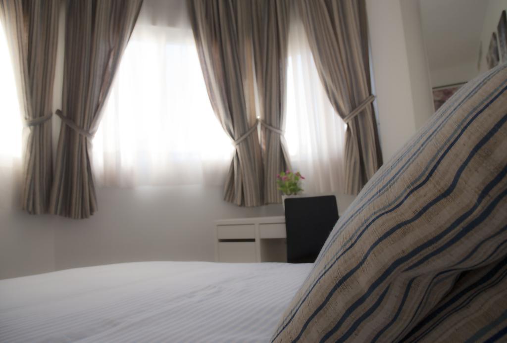 Sunnylivings Hotel Sevilla Bagian luar foto