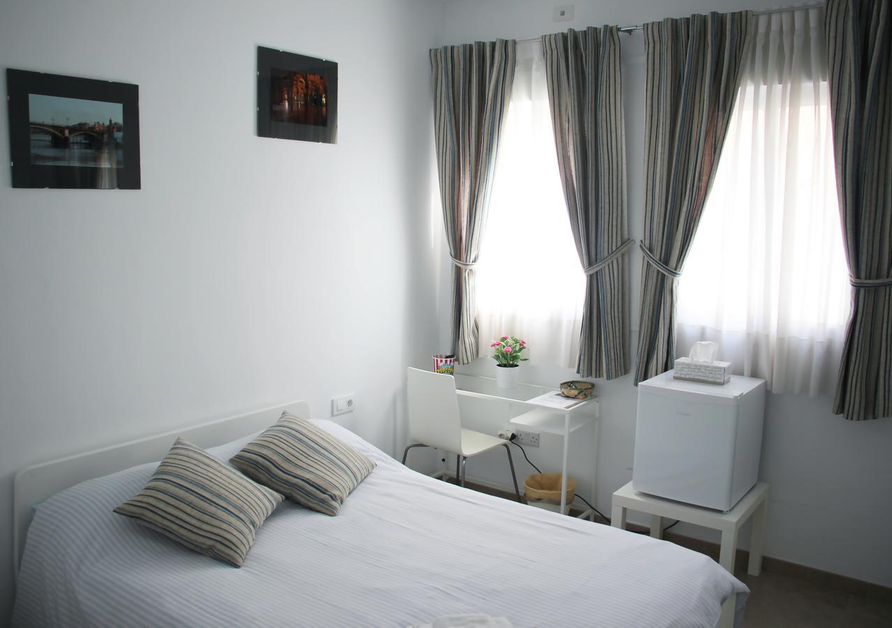 Sunnylivings Hotel Sevilla Bagian luar foto